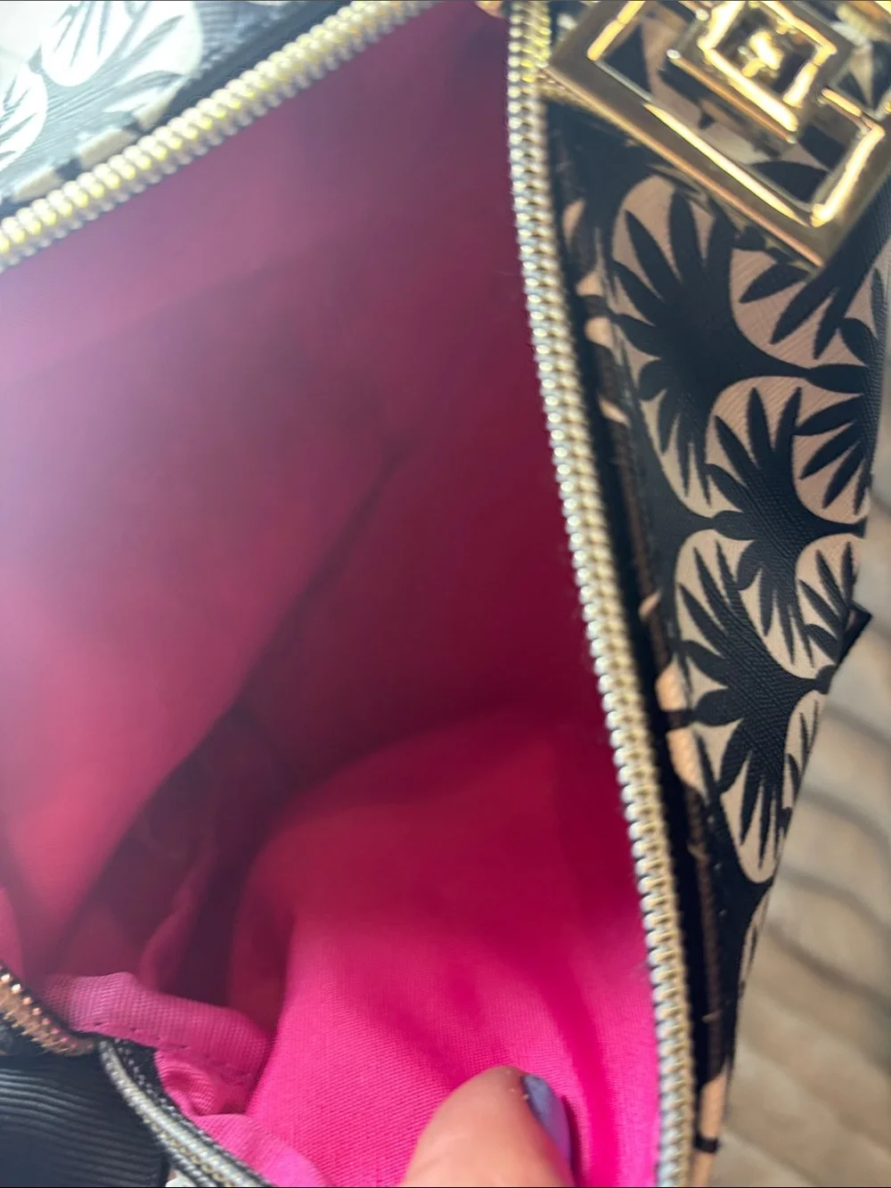 ELEMIS London Black & White Palm-Pattern Makeup Bag